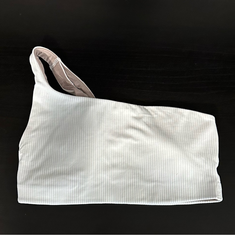 Lululemon - White Ribbed Nulu Asymmetrical Yoga Bra - A/B Cup - Size 6 not worn